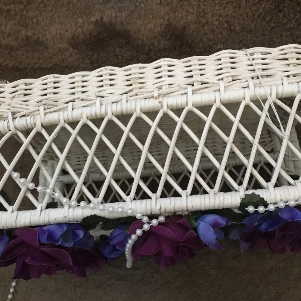 DECORATIVE white wicker tissue holder